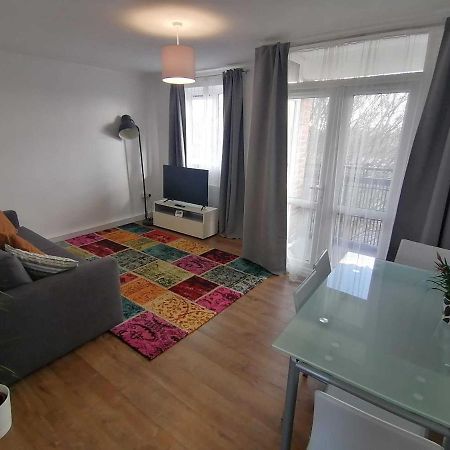 White City Apartment, Your London Stay Exterior foto